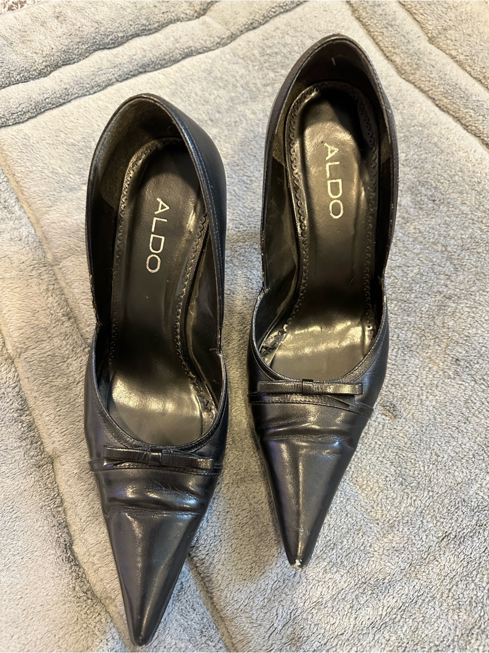 Aldo Vintage Black Pointed-Toe Bow Heel Pumps